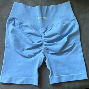 DFYNE Dynamic scrunch shorts
